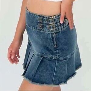 Bongo LET ME B Micro Mini Flounce Denim Jean Skirt Double Buckle
